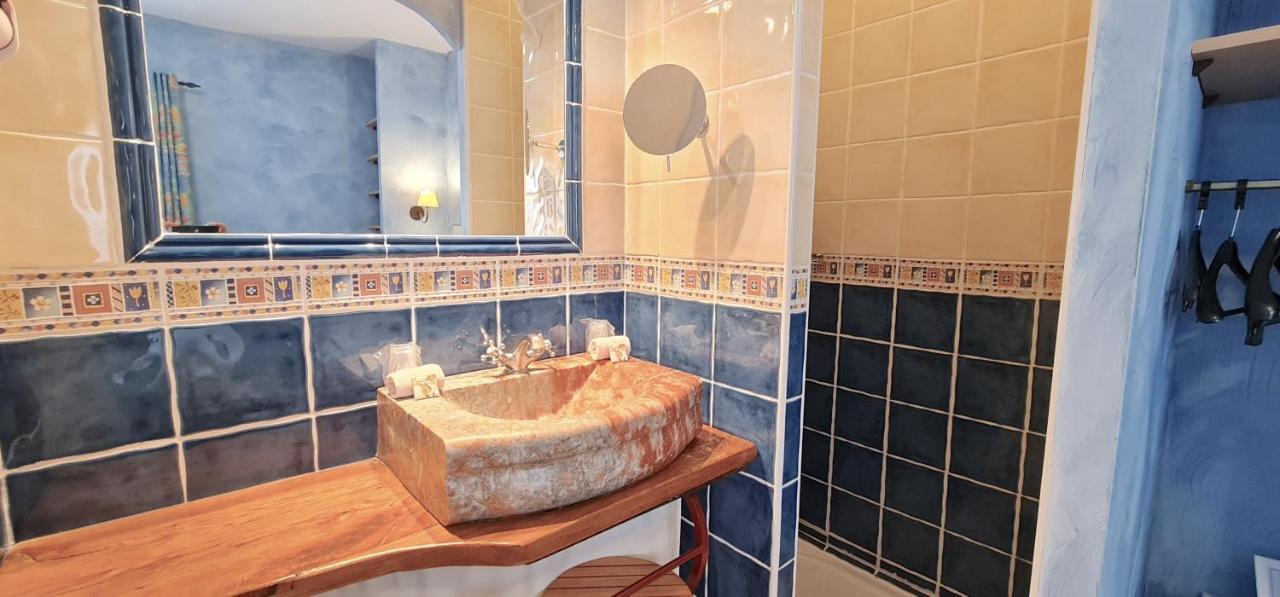 Hotel Du Mas Vinassan Екстер'єр фото