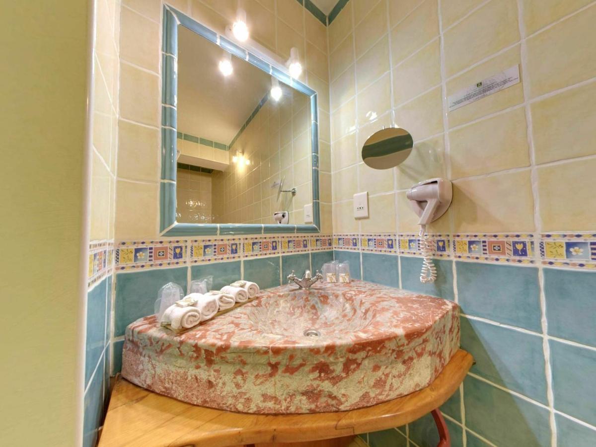 Hotel Du Mas Vinassan Екстер'єр фото