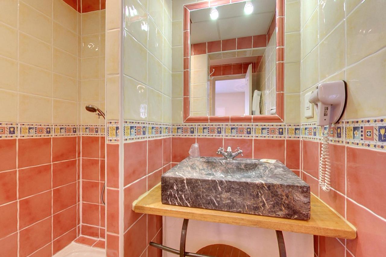 Hotel Du Mas Vinassan Екстер'єр фото